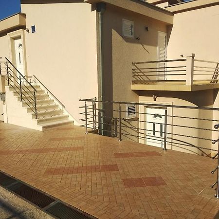 Apartments Karla Rogoznica  Ngoại thất bức ảnh