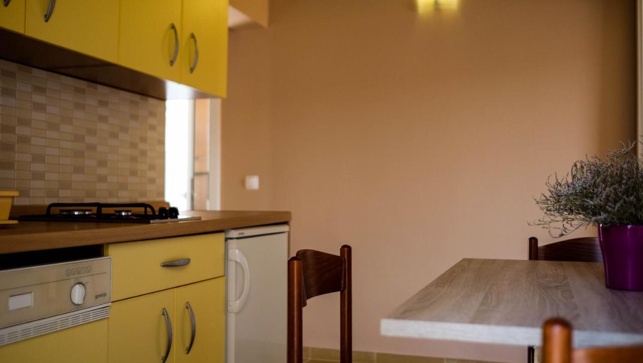 Apartments Karla Rogoznica  Ngoại thất bức ảnh