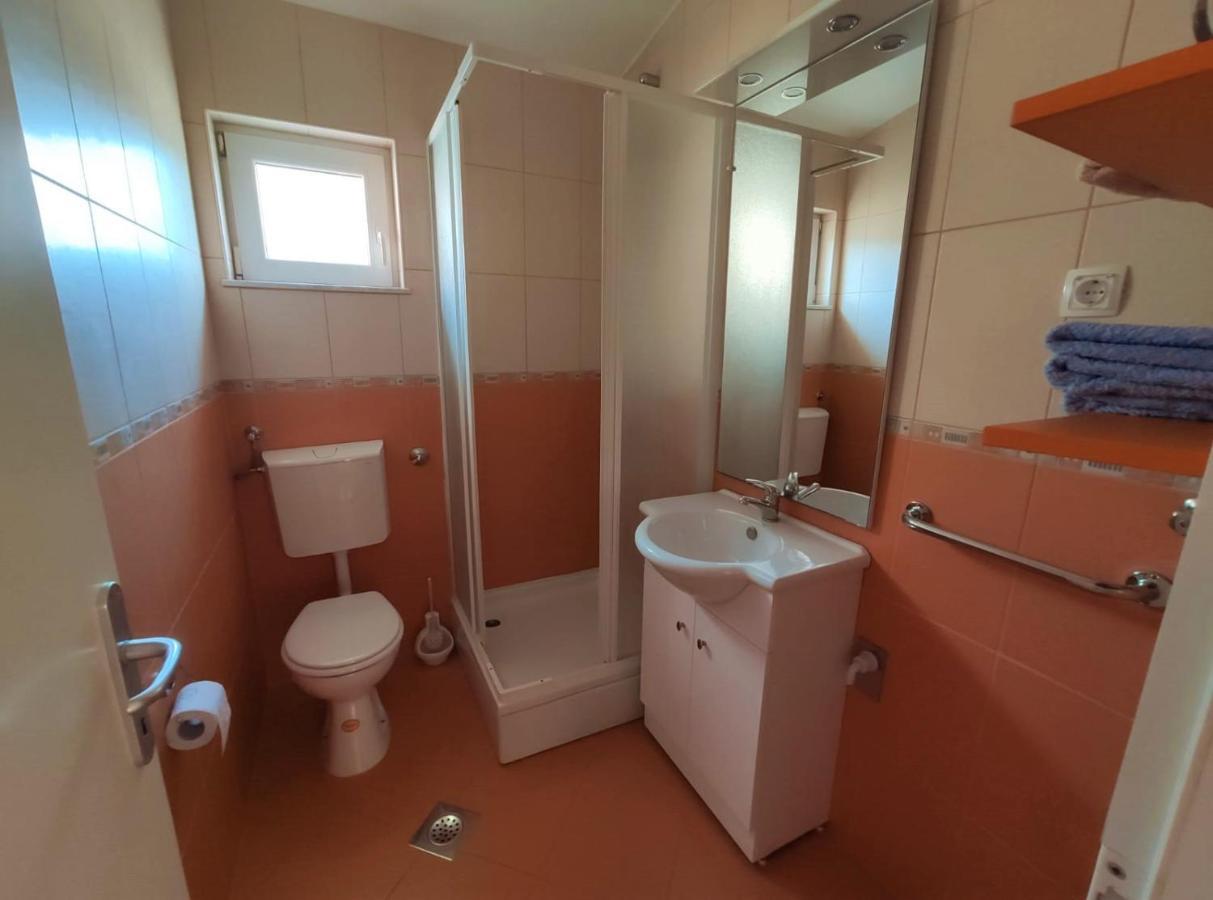 Apartments Karla Rogoznica  Ngoại thất bức ảnh