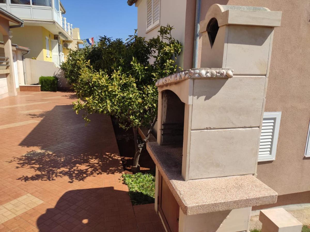 Apartments Karla Rogoznica  Ngoại thất bức ảnh